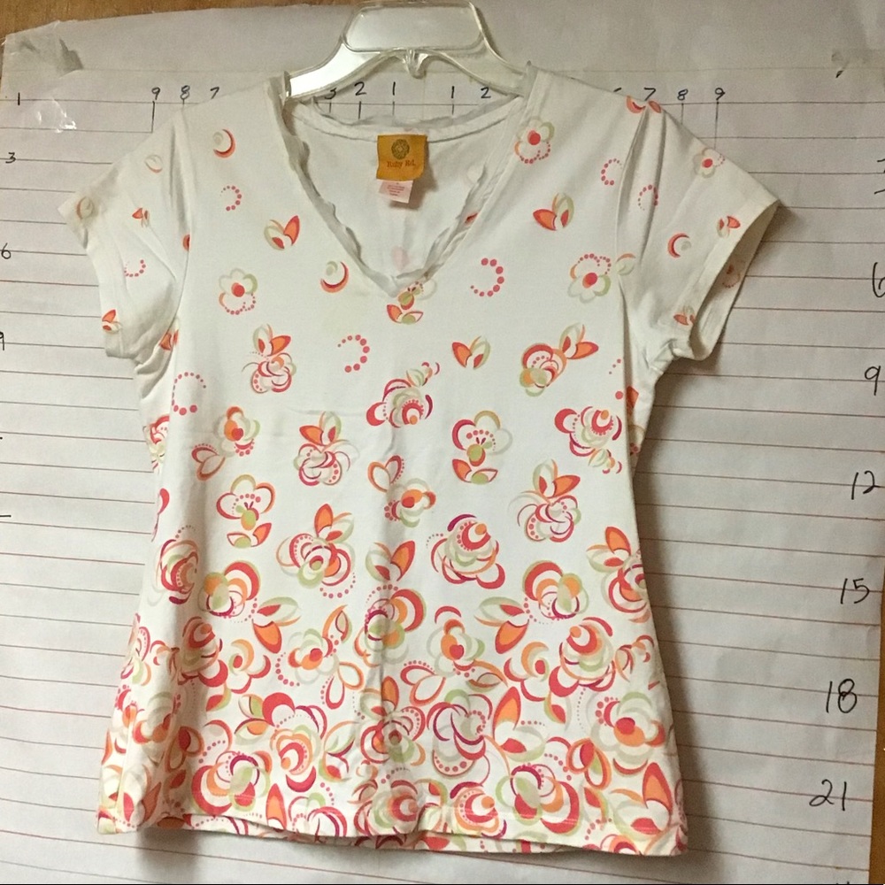 RUDY RD - women’s V Neck top sz S white and  pink